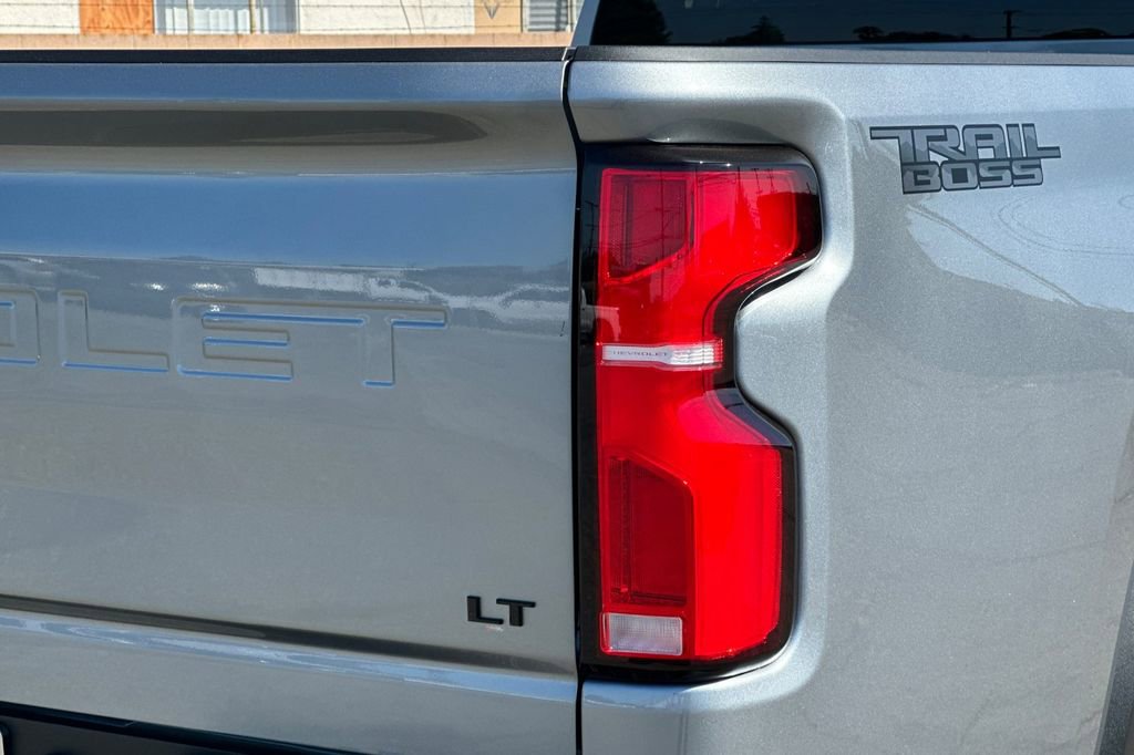 2026 Chevrolet Silverado 2500HD LT photo 31