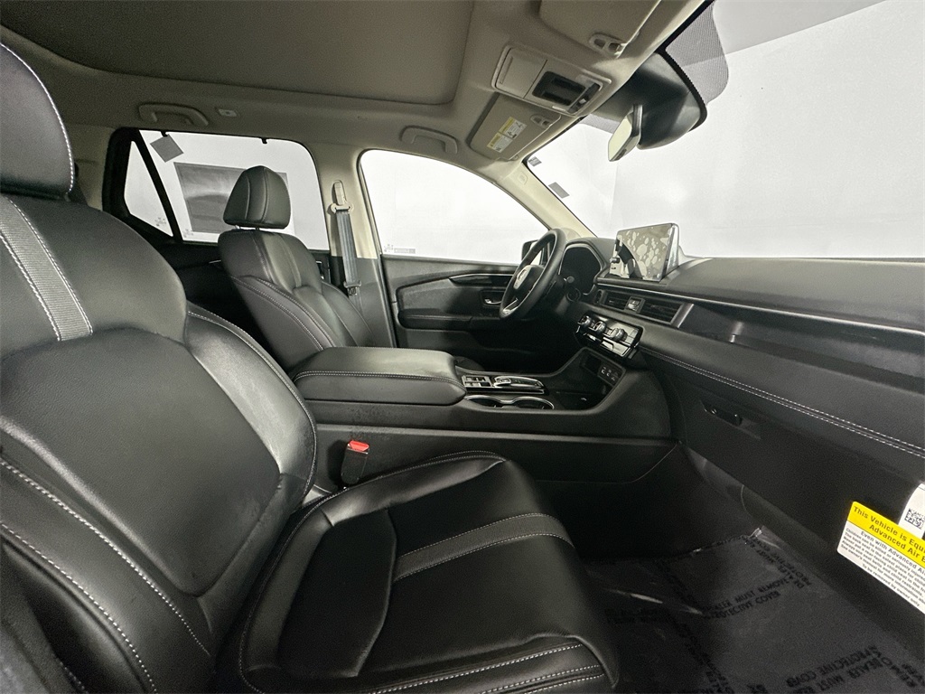 2025 Honda Pilot Touring photo 30