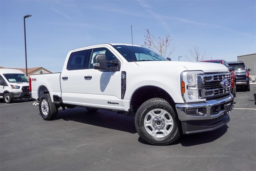 2025 Ford F-250 XLT photo 3