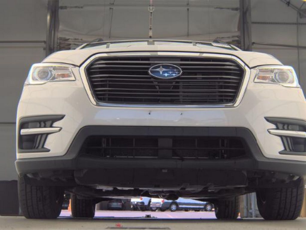 2022 Subaru Ascent Premium photo 3