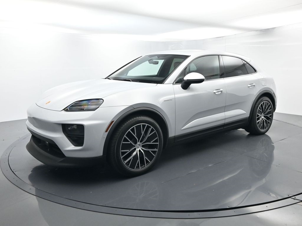2024 Porsche Macan Base's photo