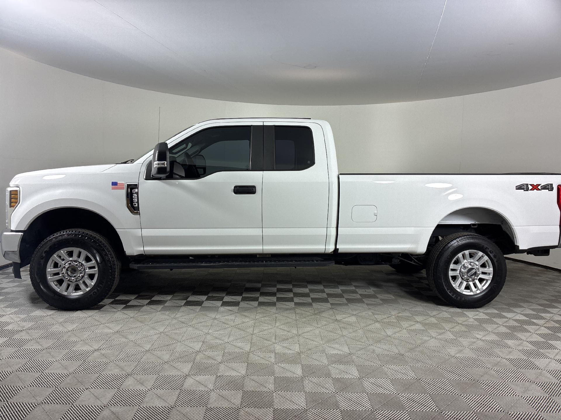 2019 Ford F-250 XL photo 2