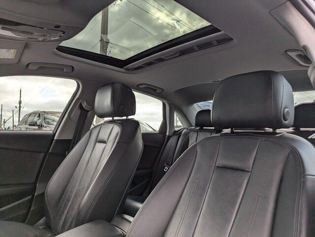 2018 Audi A4 2.0T Quattro Premium photo 10