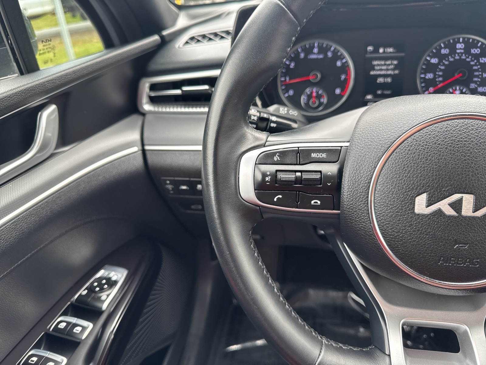 2024 Kia K5 GT-Line photo 33