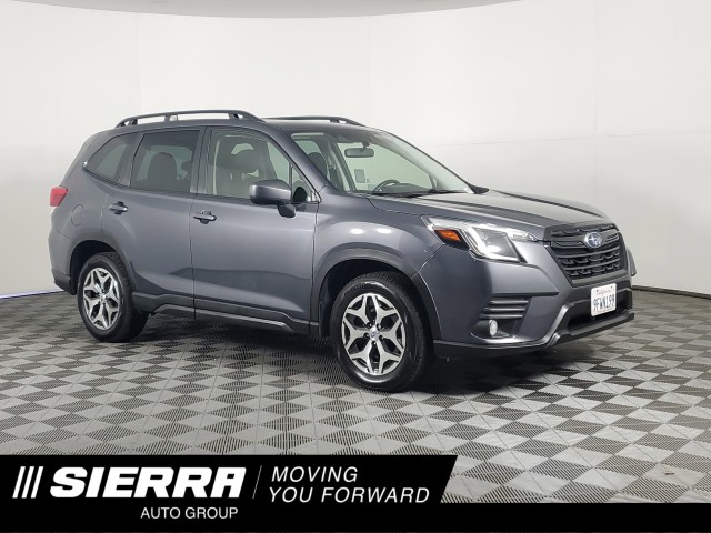 2023 Subaru Forester Premium's photo
