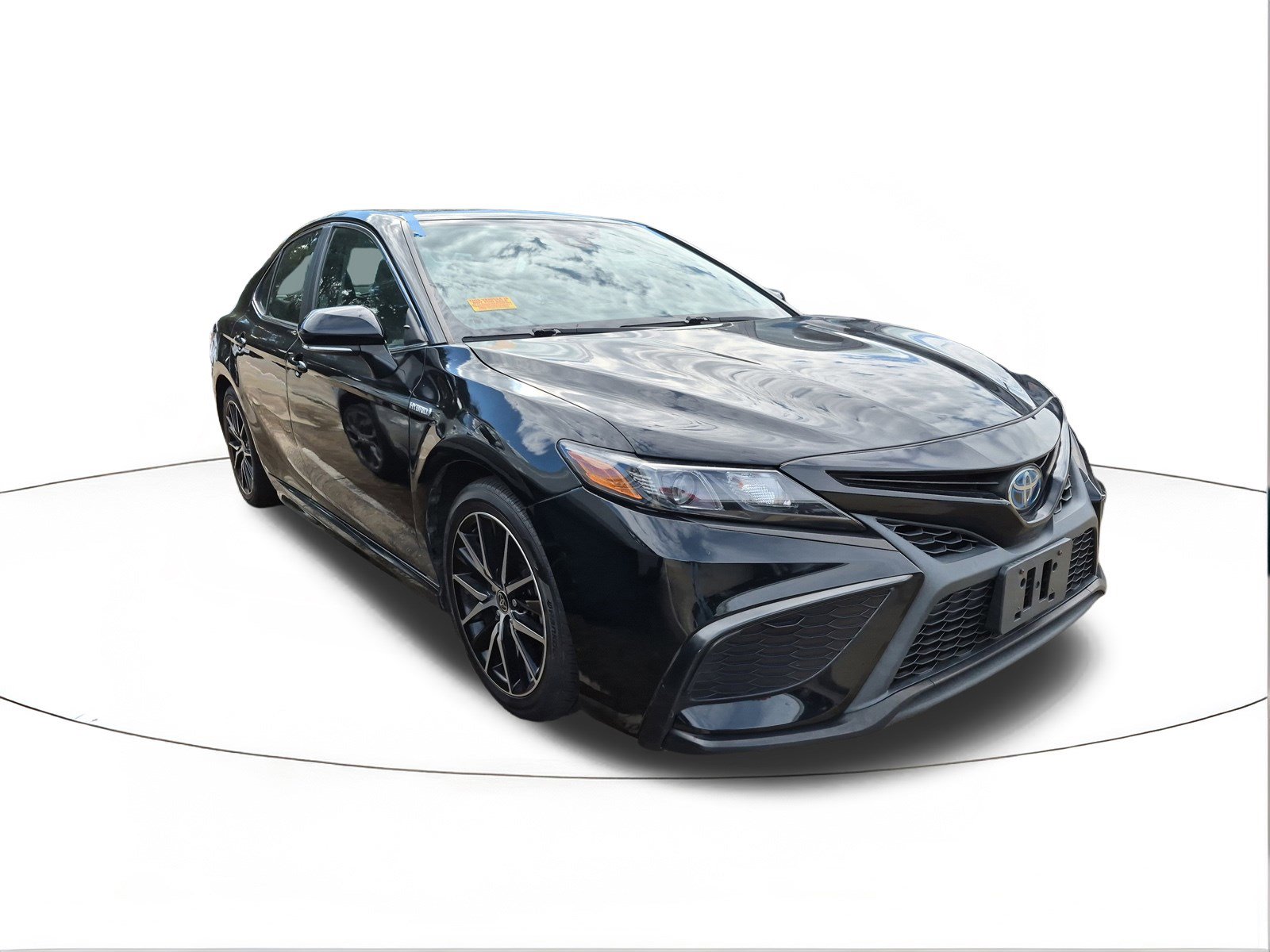 2021 Toyota Camry SE's photo