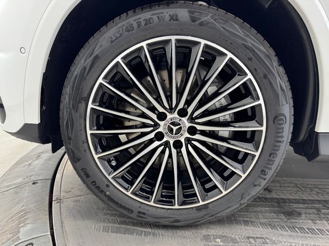 2026 Mercedes Benz GLC 300 photo 9
