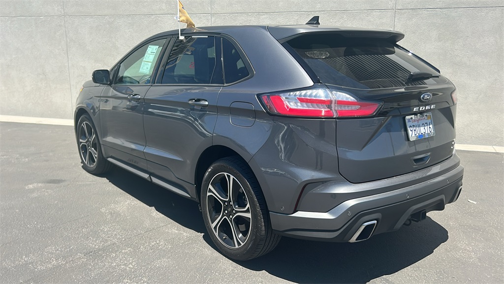 2022 Ford Edge ST photo 4