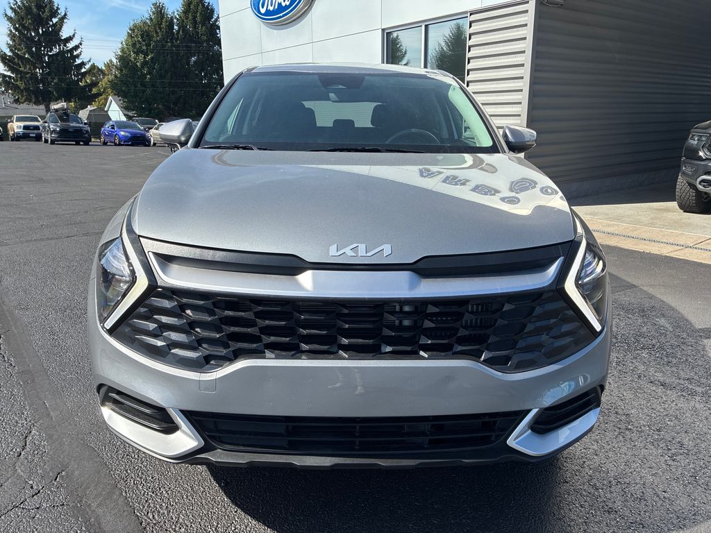 2023 Kia Sportage Hybrid LX photo 2