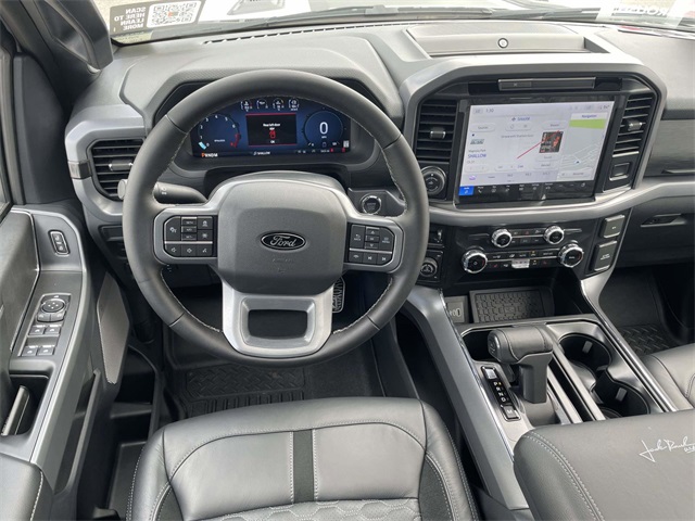 2025 Ford F-150 XLT photo 6