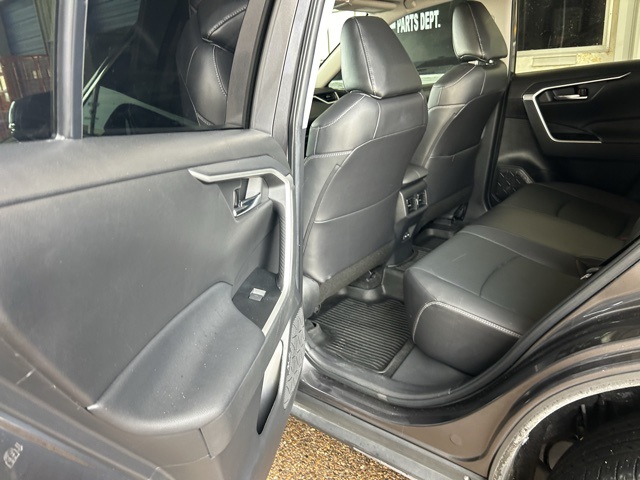 2022 Toyota RAV4 XLE Premium photo 20