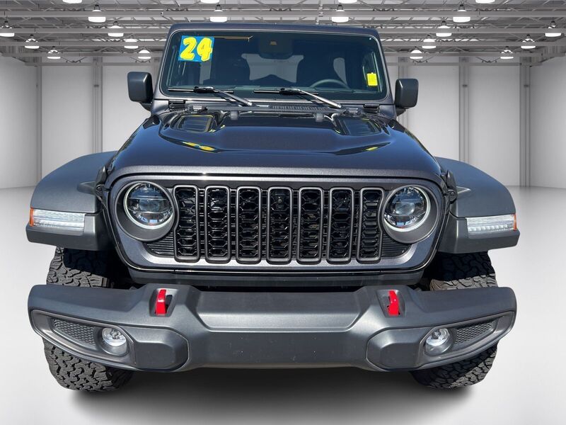 2024 Jeep Wrangler Rubicon photo 2