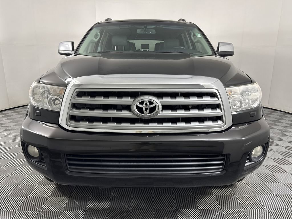 2016 Toyota Sequoia Limited photo 2