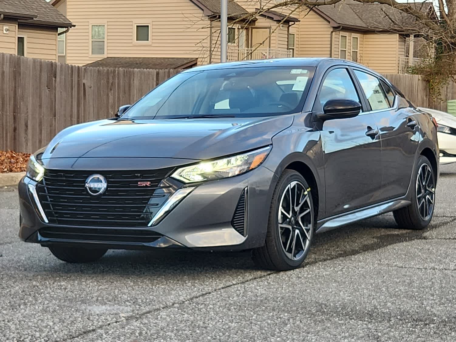 2025 Nissan Sentra SR's photo