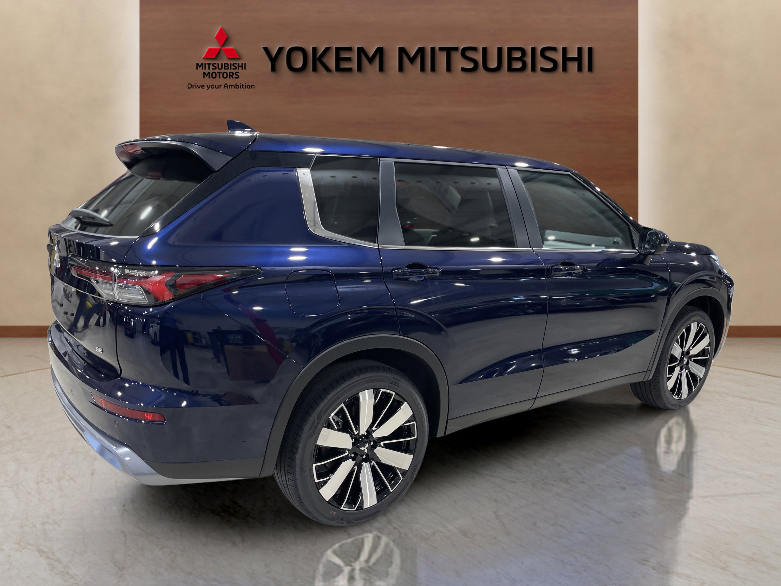 2025 Mitsubishi Outlander SE photo 5