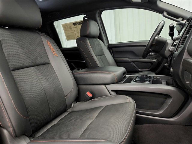 2023 Nissan Titan PRO-4X photo 27