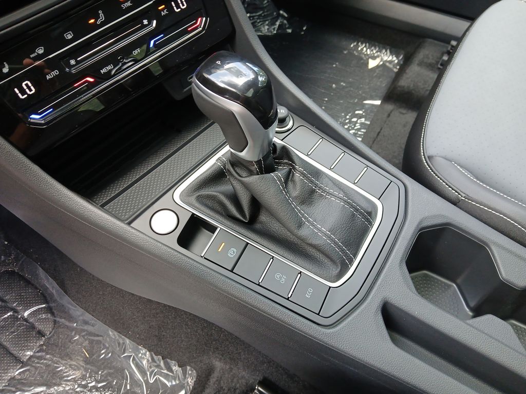 2025 Volkswagen Jetta 1.5T SE photo 22