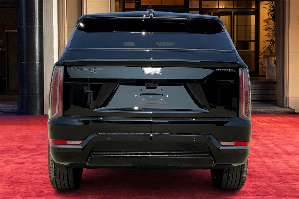 2026 Cadillac Escalade IQ Premium Sport photo 4