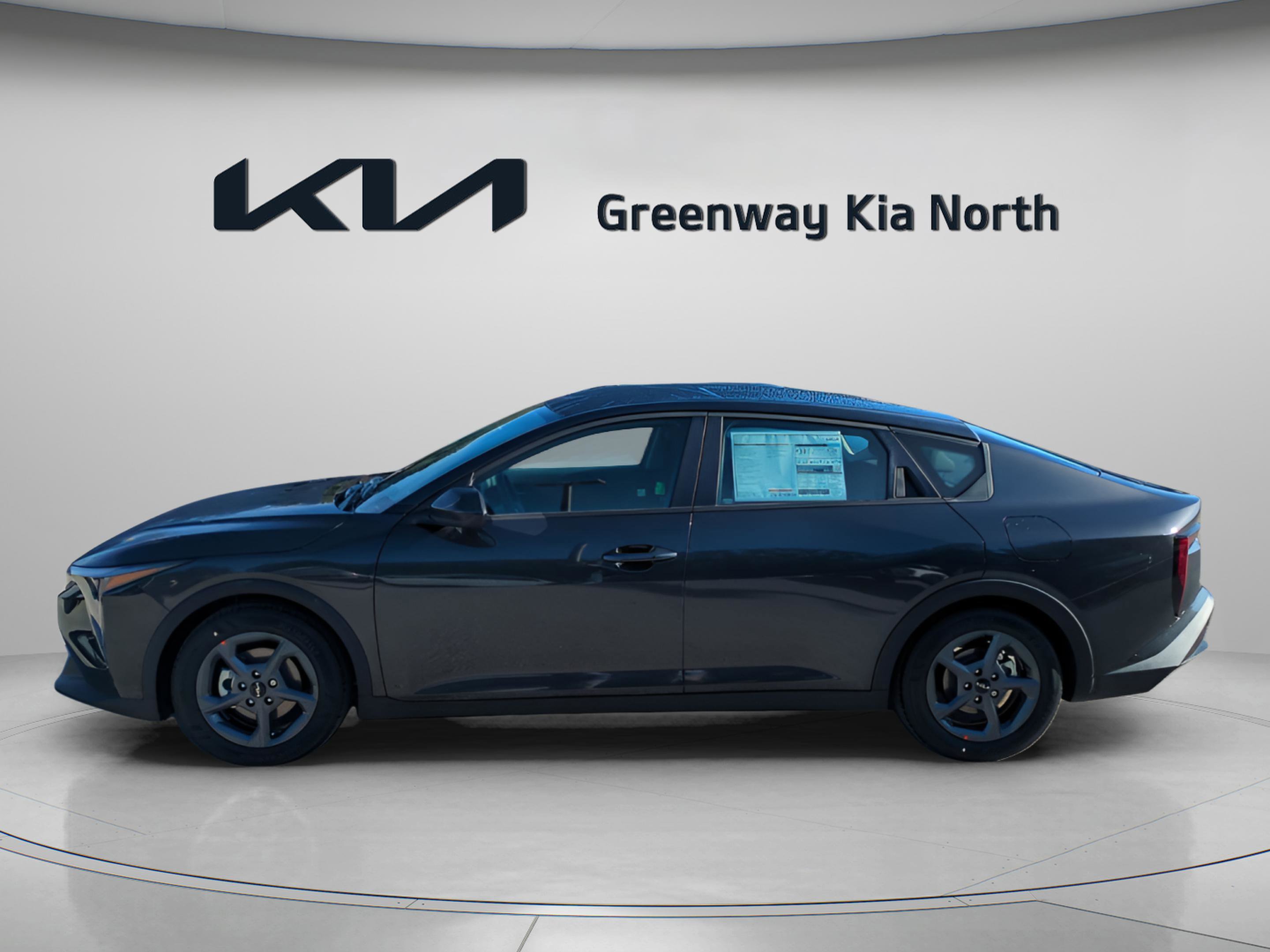 2025 Kia K4 LXS photo 3