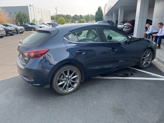 2018 Mazda Mazda3 Grand Touring photo 4