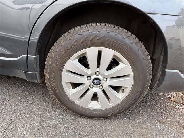 2018 Subaru Outback 2.5i Premium photo 8