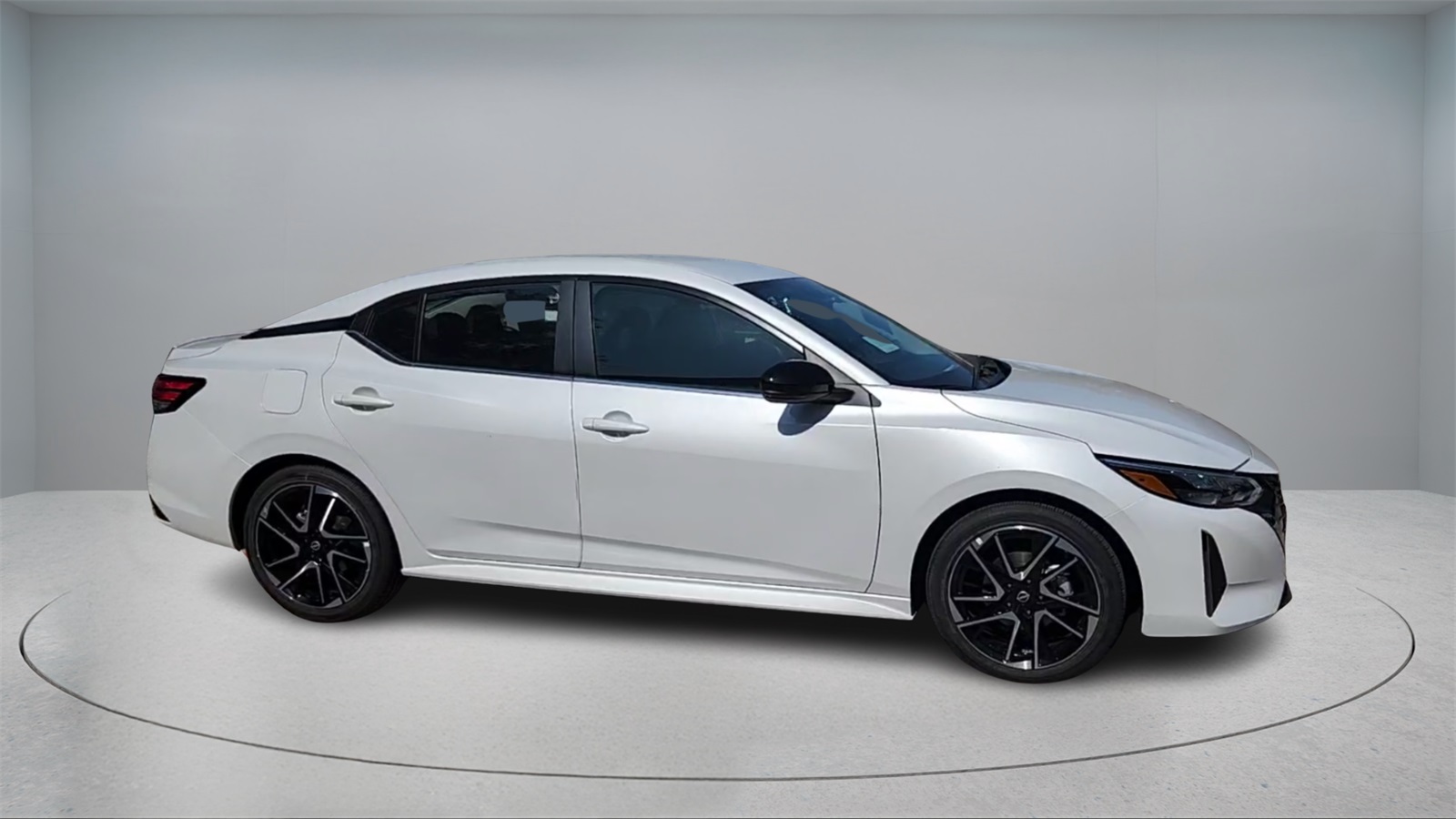 2025 Nissan Sentra SR photo 2