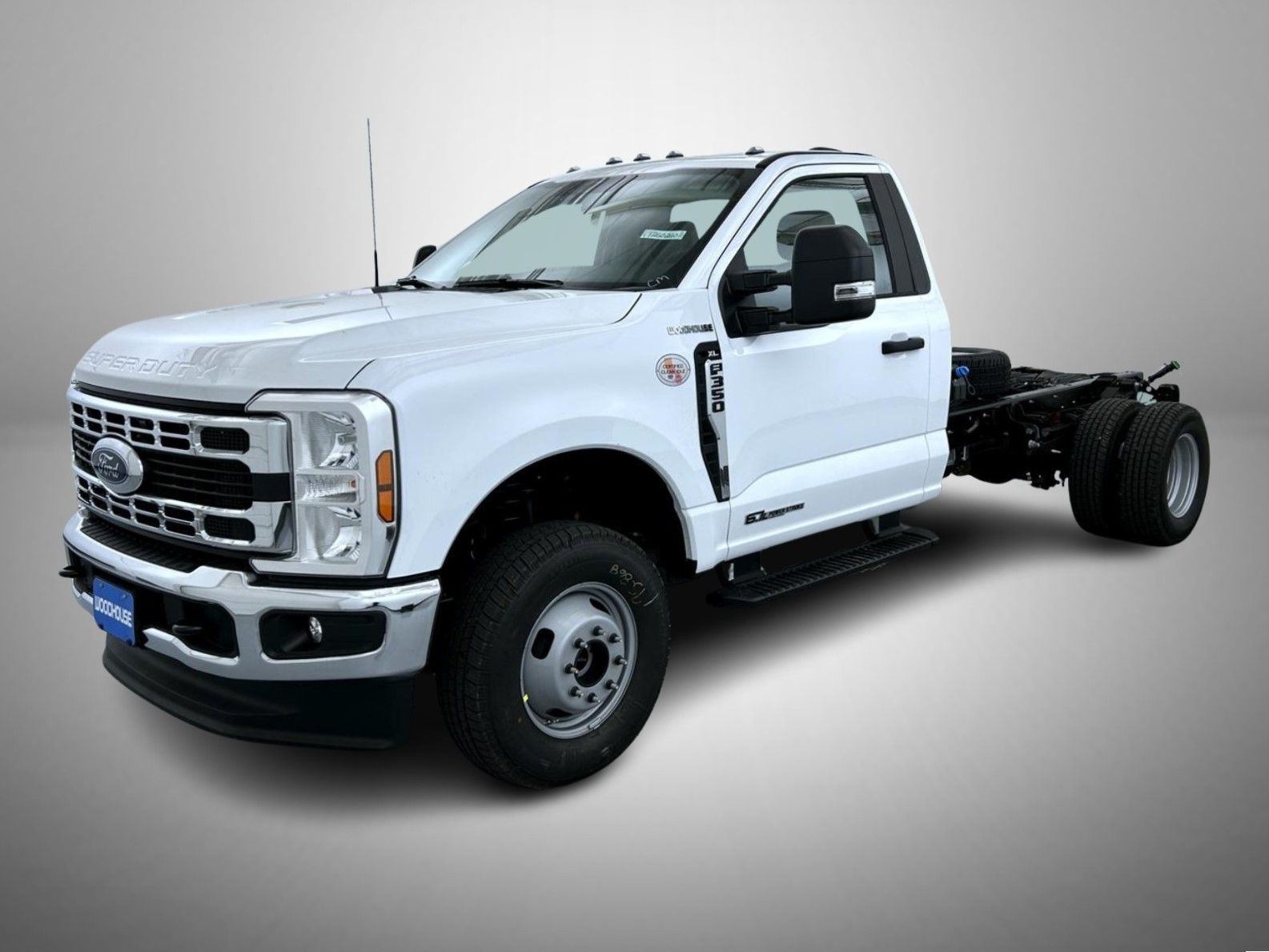 2026 Ford F-350 Super Duty Chassis Cab XL's photo