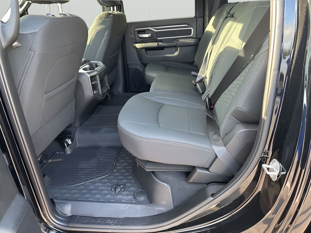 2025 Ram 2500 Big Horn photo 20