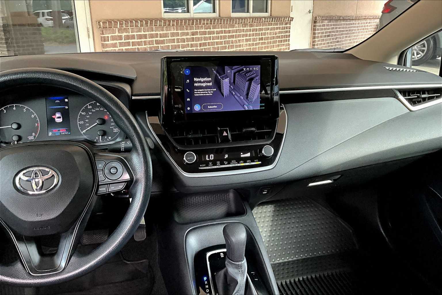 2024 Toyota Corolla LE photo 11