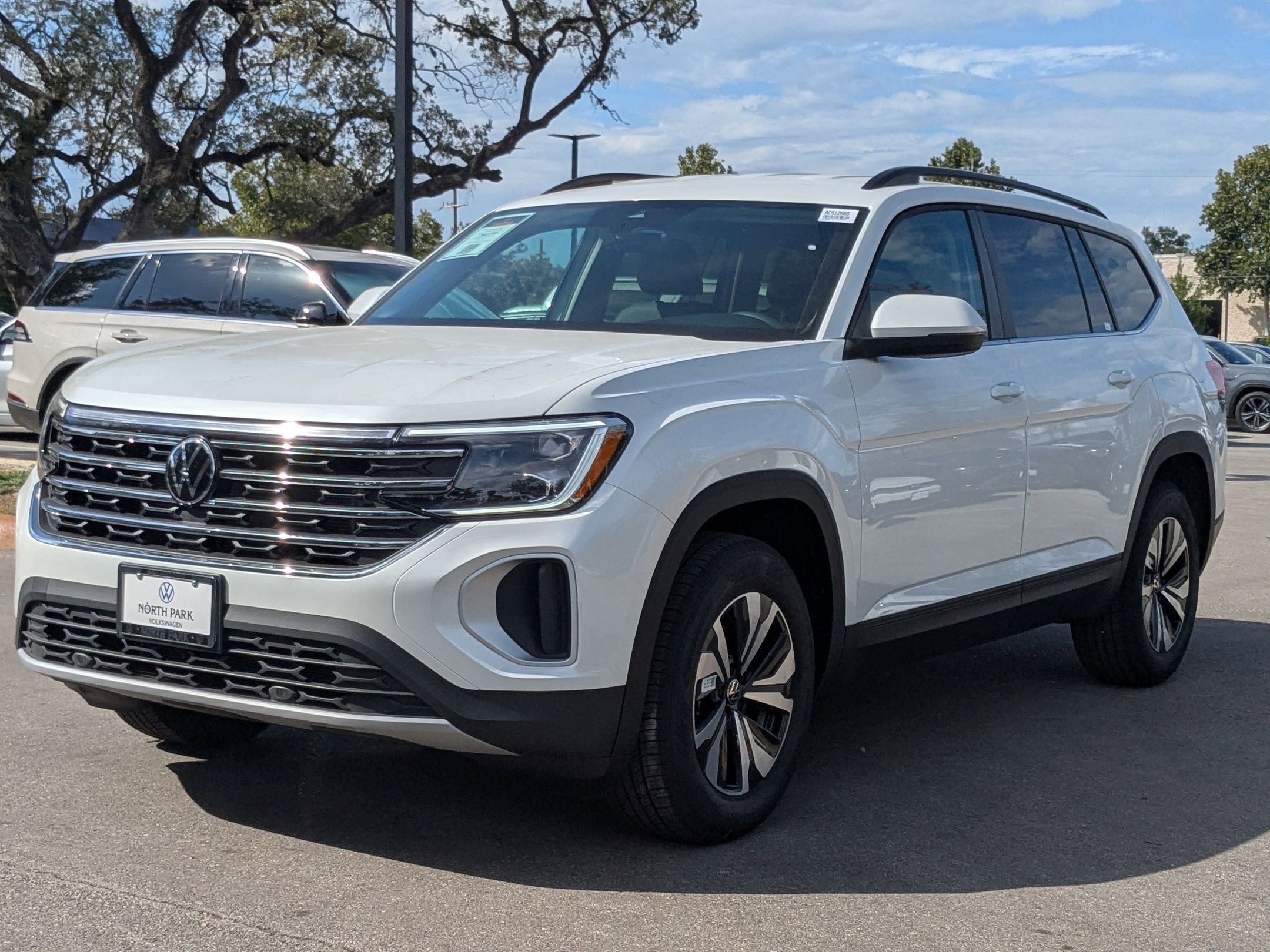 2026 Volkswagen Atlas SE photo 4