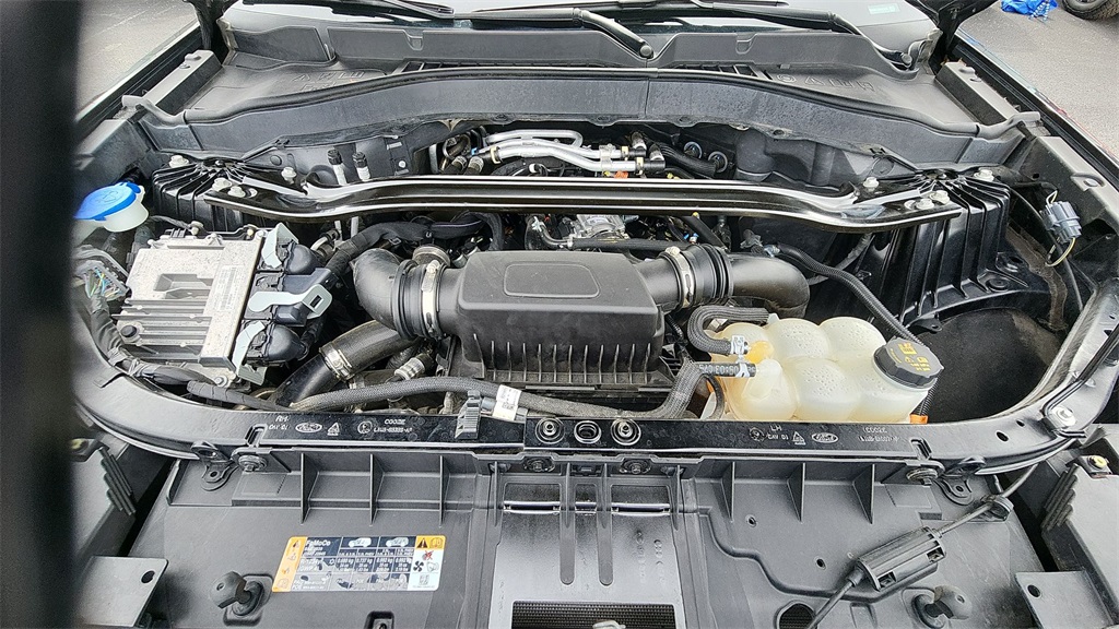 2021 Ford Explorer Platinum photo 23