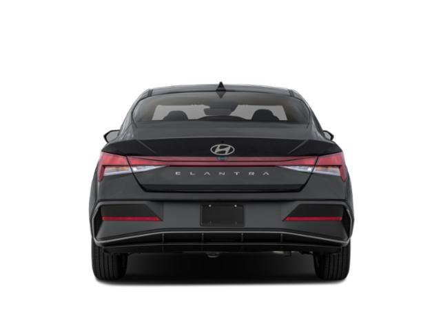 2026 Hyundai Elantra SEL Sport photo 4