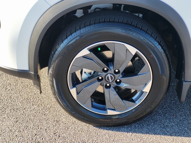 2026 Nissan Rogue SV photo 8