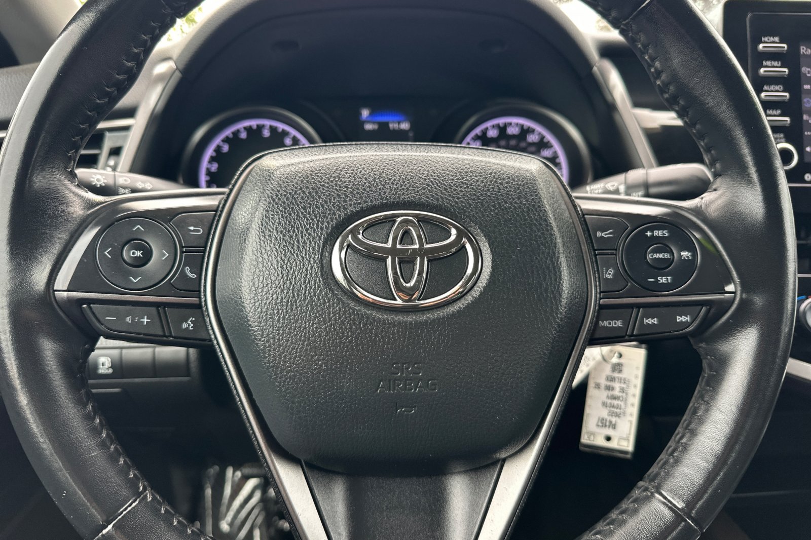 2022 Toyota Camry SE photo 18