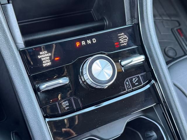 2023 Jeep Grand Cherokee Overland photo 16