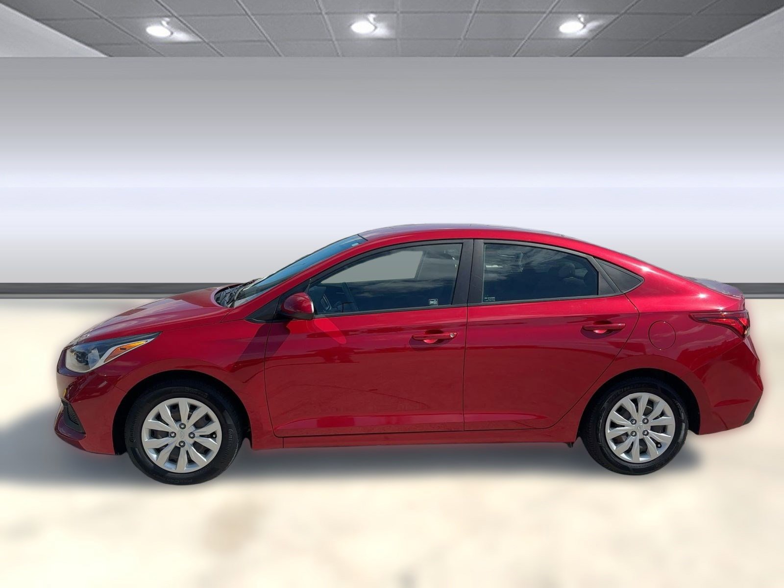 2021 Hyundai Accent SE photo 2