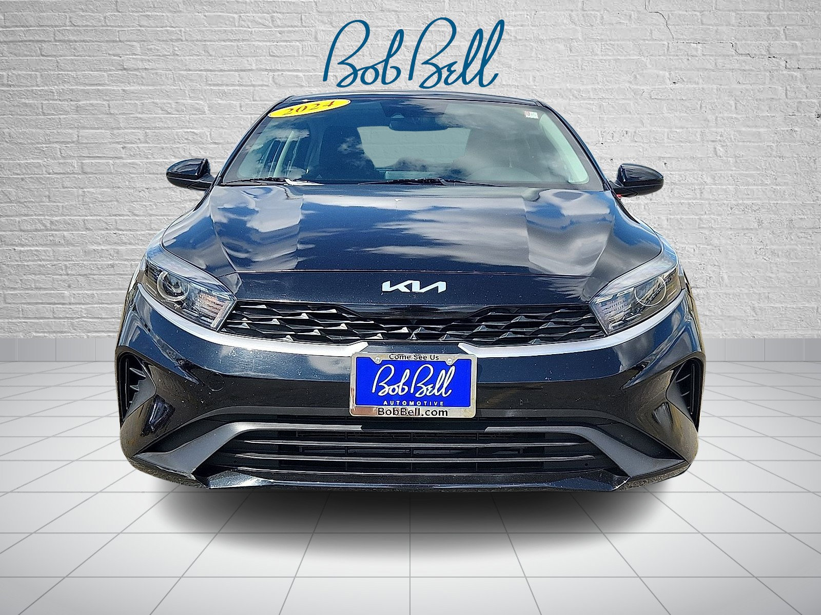 2024 Kia Forte LXS photo 2