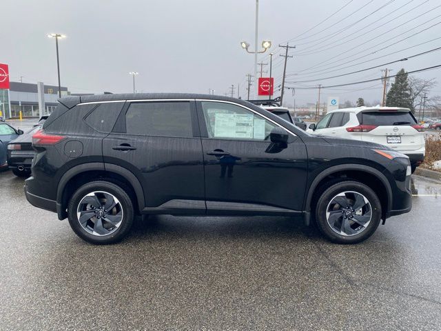 2025 Nissan Rogue SV photo 2