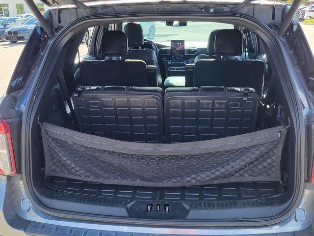 2022 Ford Explorer ST photo 2