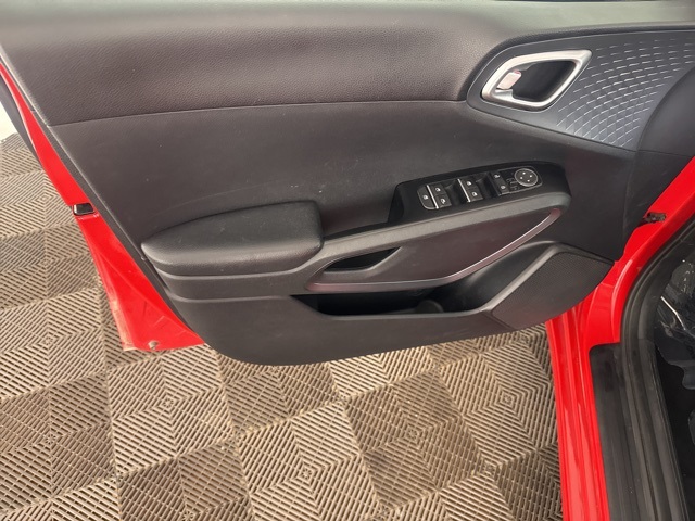2020 Kia Soul GT-Line photo 17