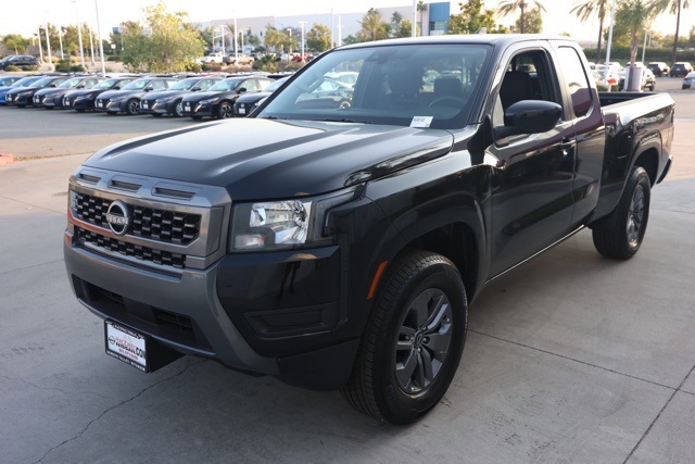 2025 Nissan Frontier King Cab SV photo 8