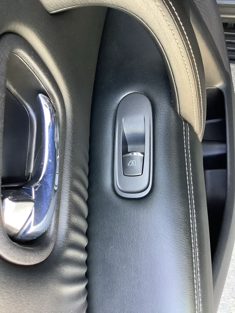 2020 Nissan Armada SL photo 29