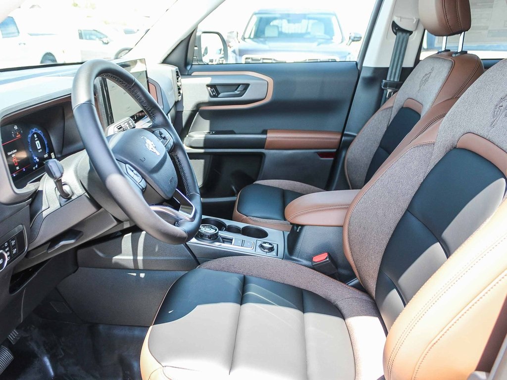 2025 Ford Bronco Sport Outer Banks photo 18
