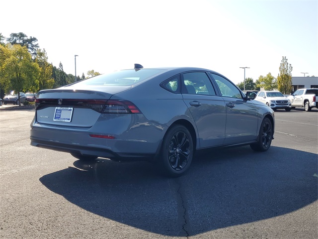 2025 Honda Accord SE photo 2