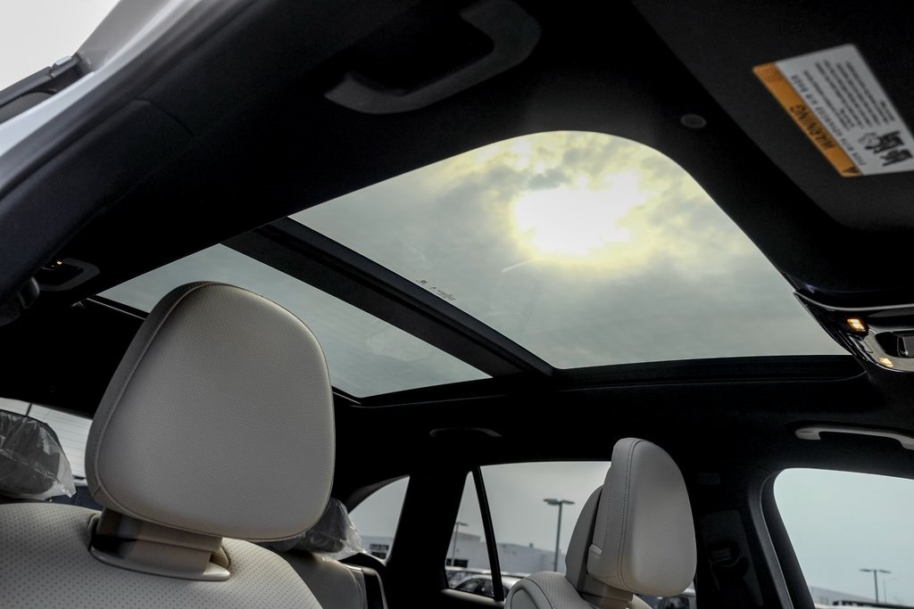 2026 Mercedes Benz GLC 300 4MATIC photo 21