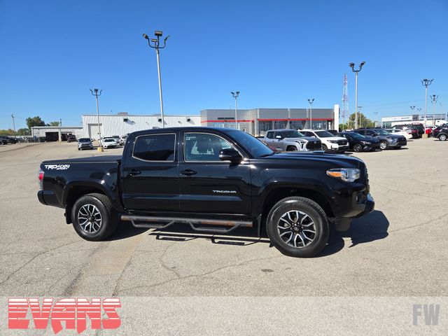 2023 Toyota Tacoma TRD Sport photo 2