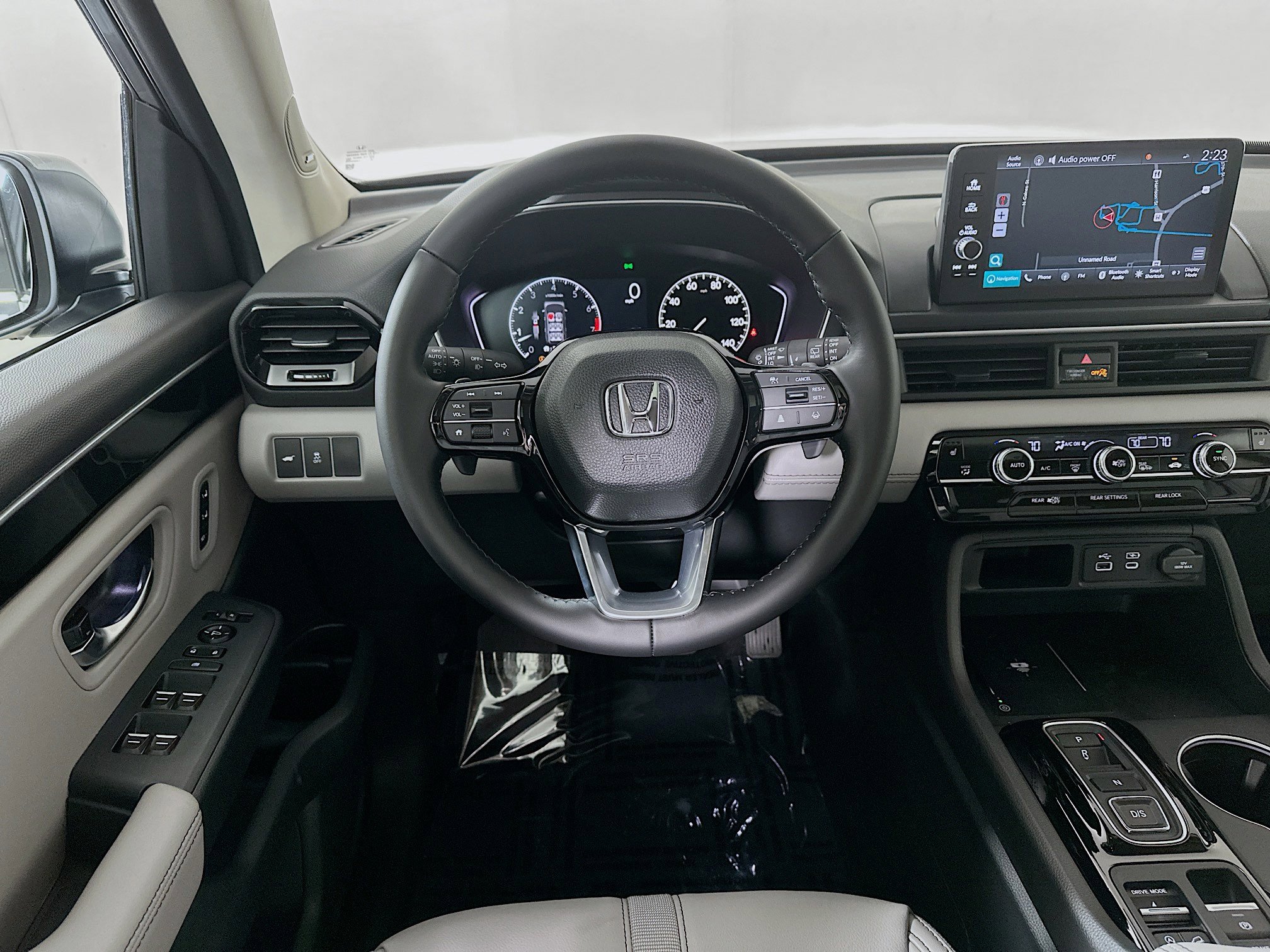 2025 Honda Pilot Touring photo 22