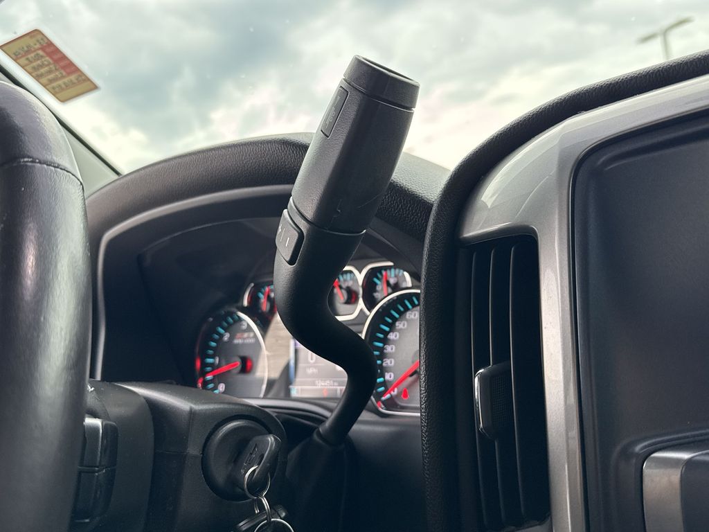 2018 Chevrolet Silverado 1500 LT photo 21