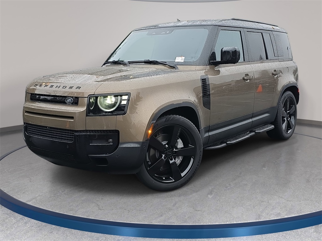 2026 Land Rover Defender S's photo