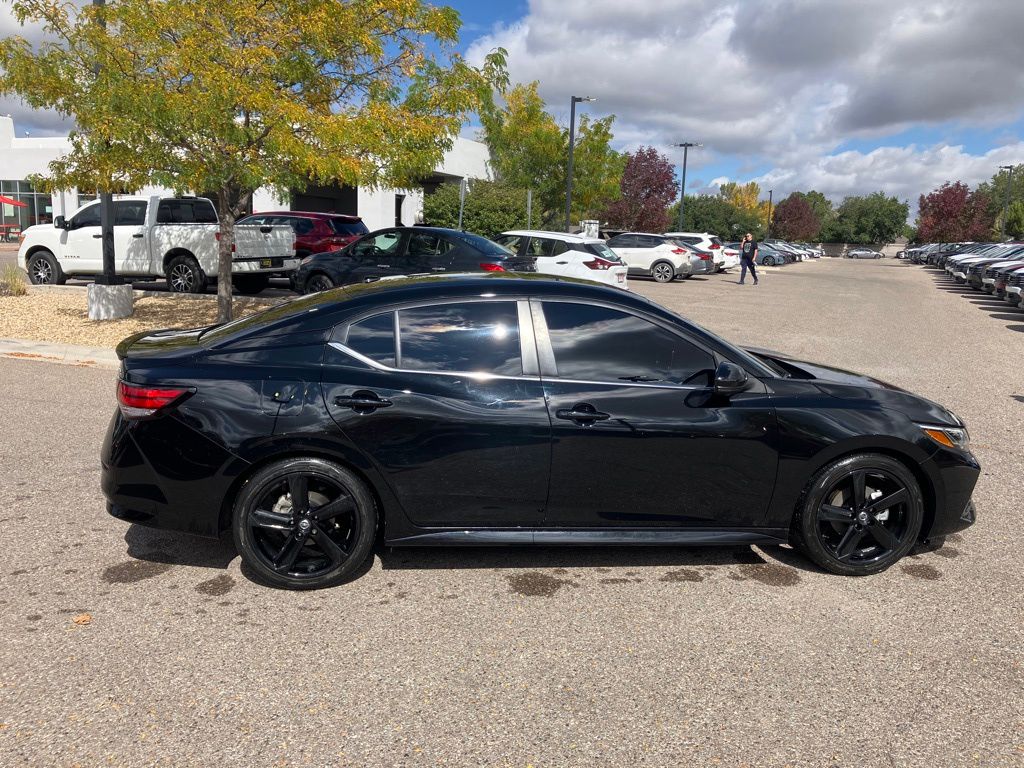 2022 Nissan Sentra SR photo 7